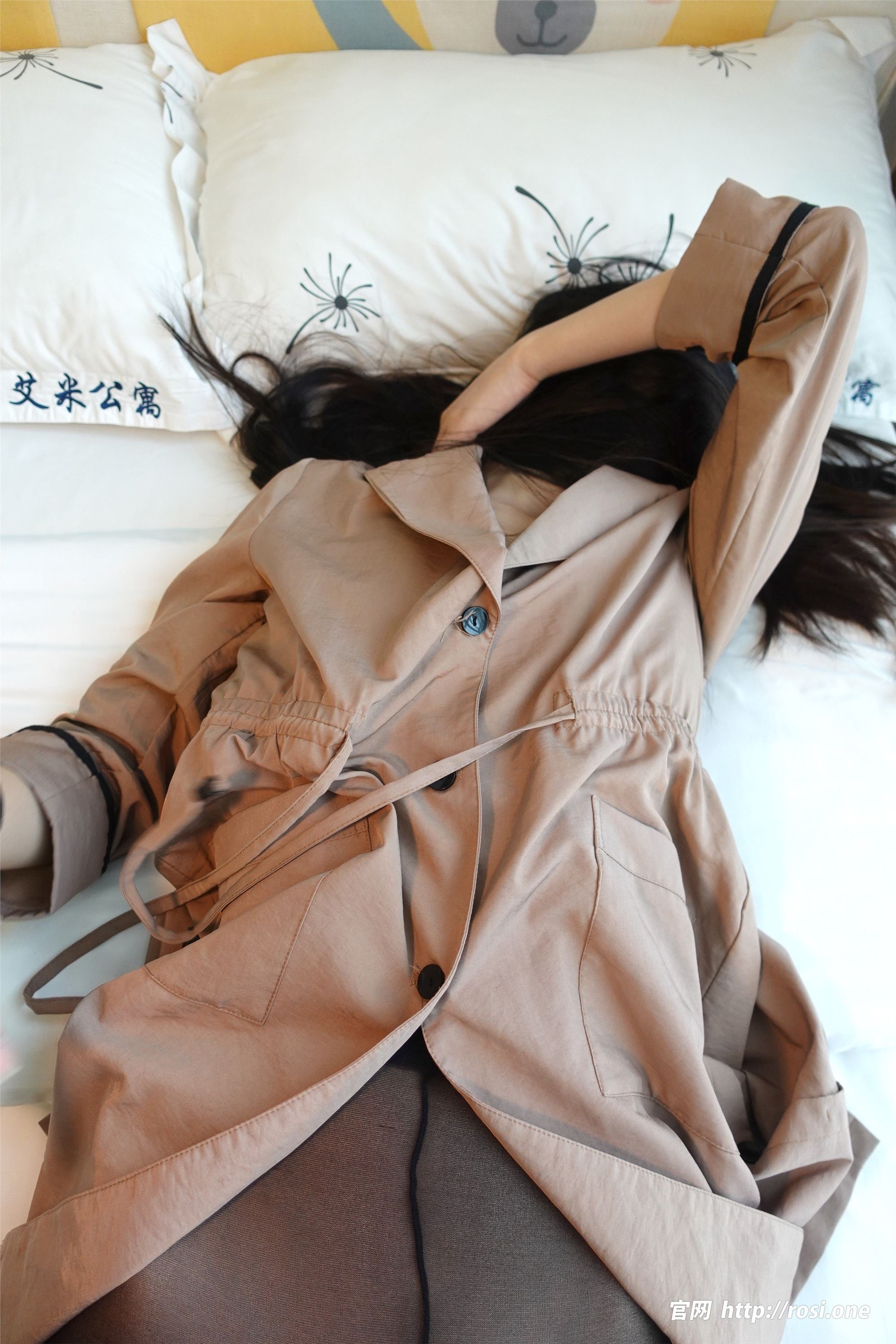 ROSI写真 2022.11.25 NO.4008